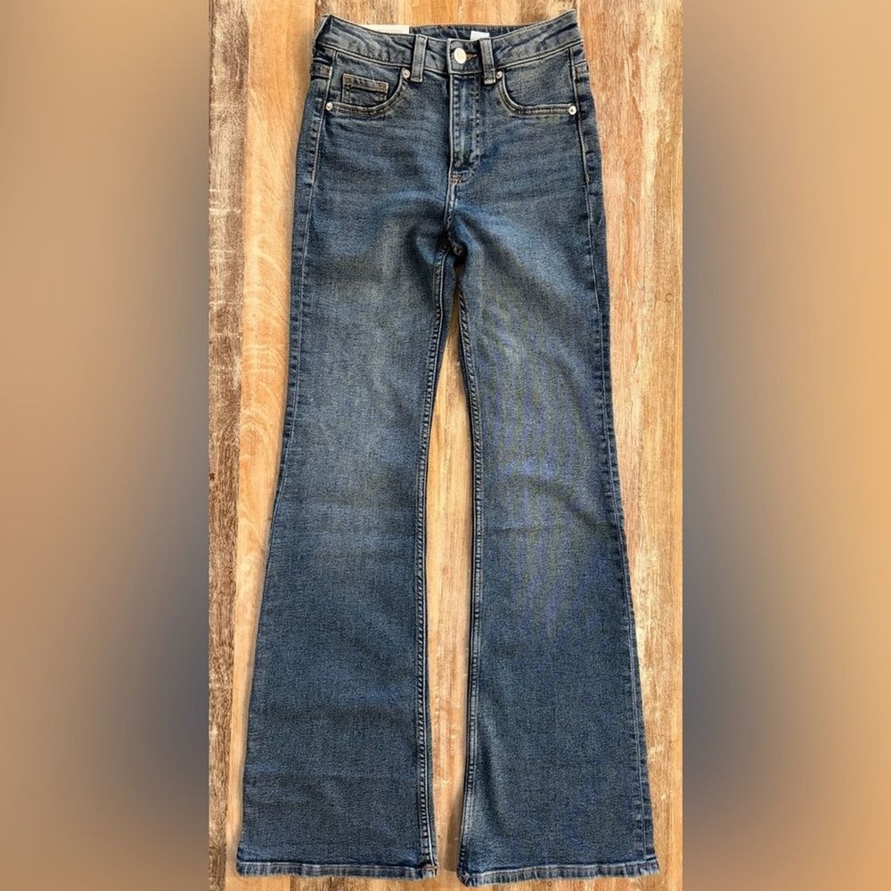 H&M Flare High Waist Full Length Jeans Size 2 NWT 31" Inseam